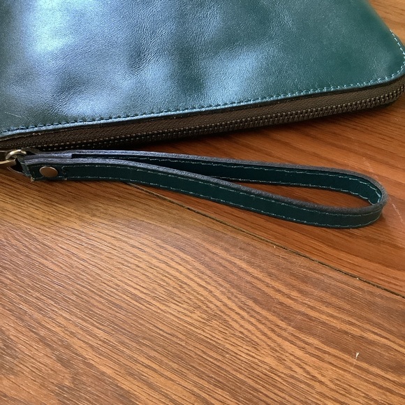 Patricia Nash Blue Coral Floral Tooled Leather Wristlet - Picture 12 of 15